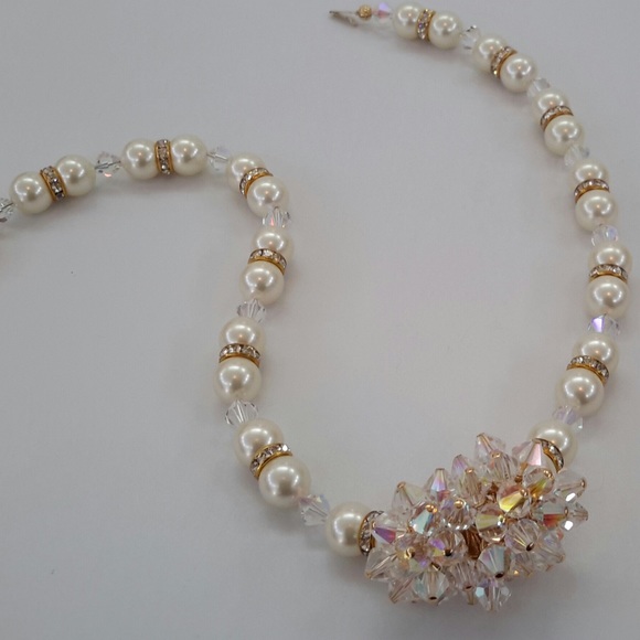 NWT Pearl Statement Necklace Set - Picture 5 of 9